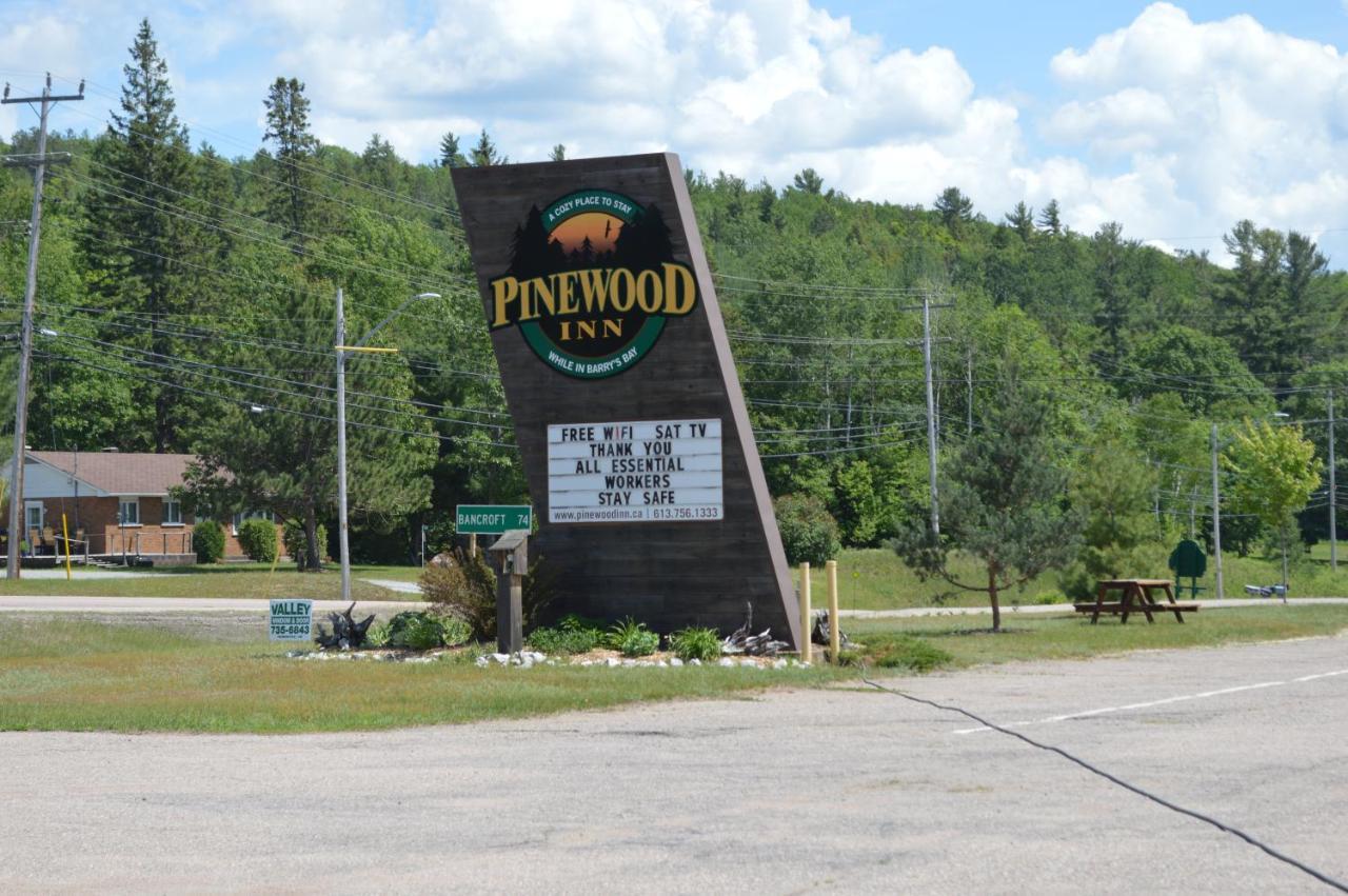 Pinewood Inn Barrys Bay Extérieur photo