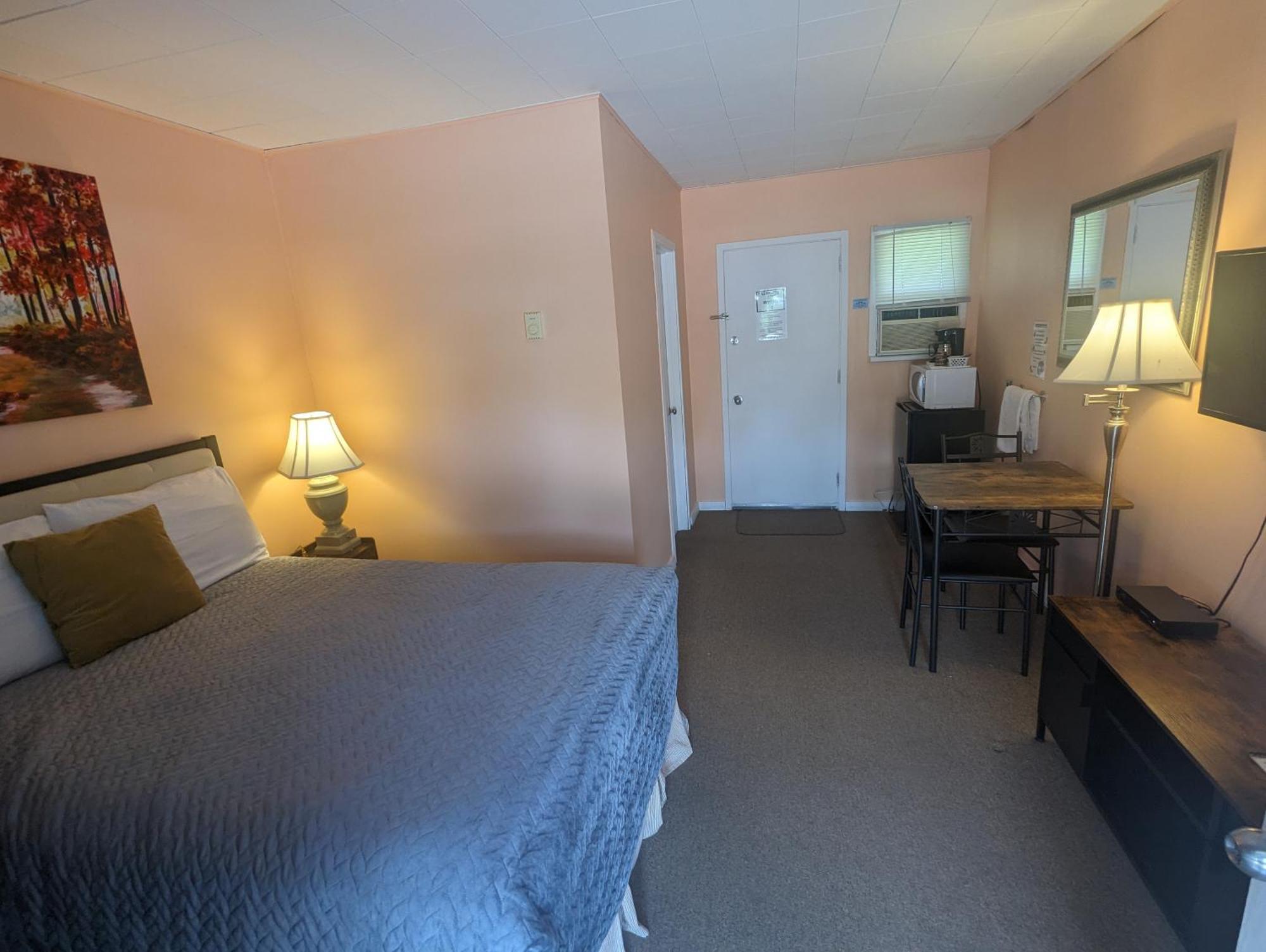 Pinewood Inn Barrys Bay Extérieur photo
